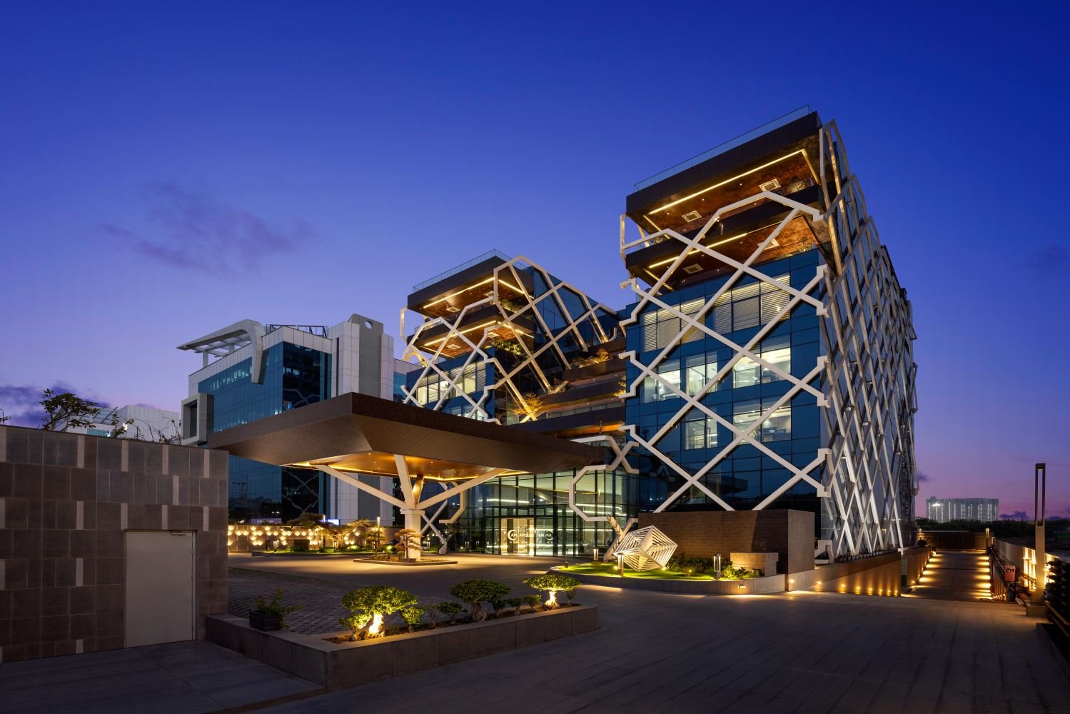 APL Apollo Corporate Office
